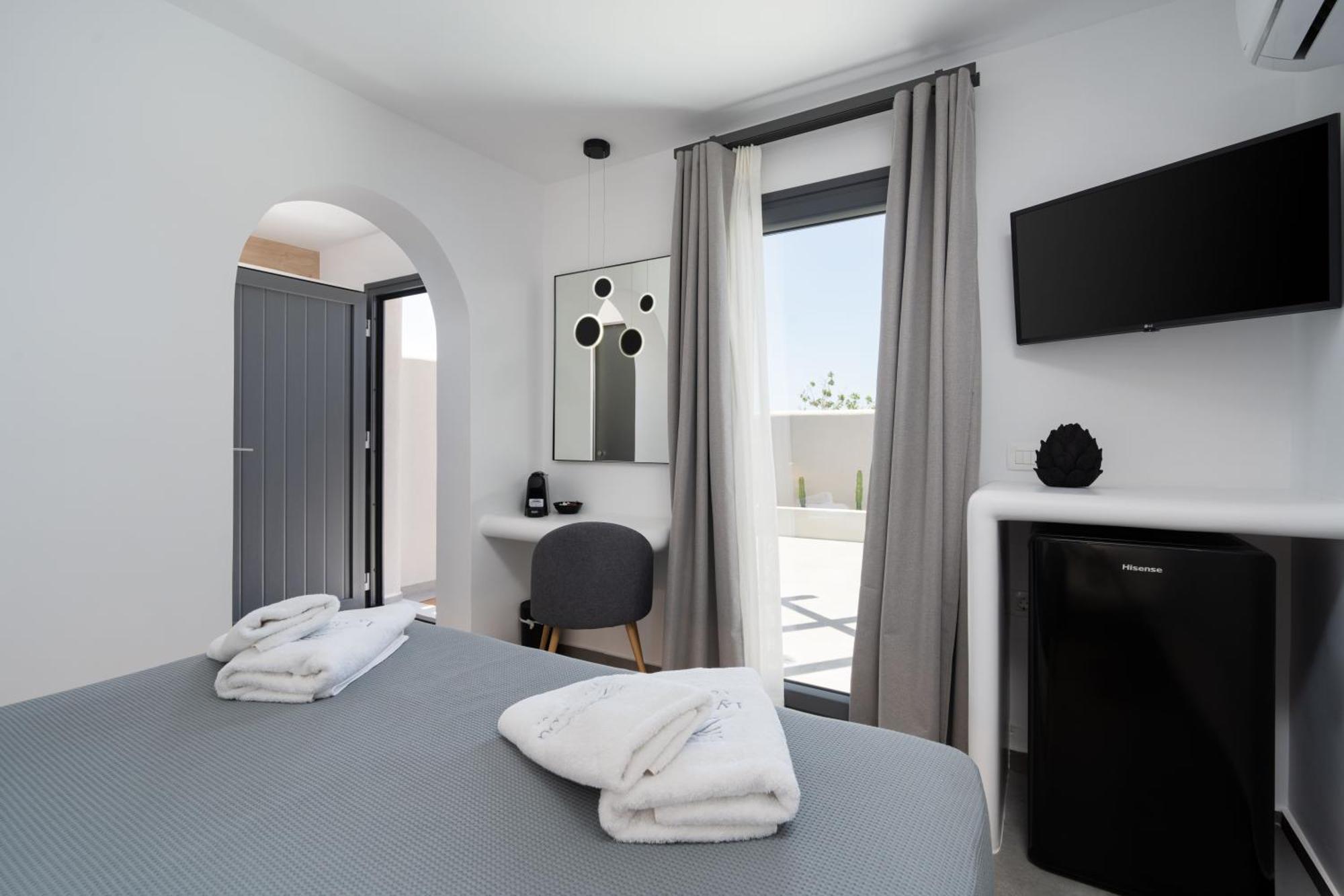 Aparthotel Lymarou Collection à Megalochori  Extérieur photo